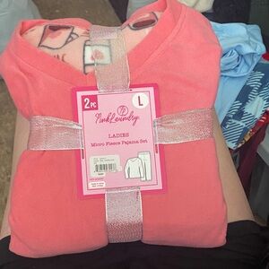 Laundry By Shelli Segal Ladies Coral Fleece Pajama Set